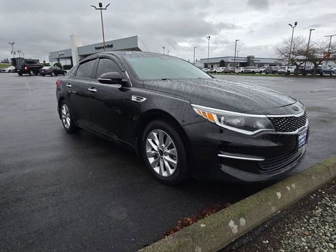 Used 2018 Kia Optima LX w/ 17" Alloy Wheels Package image 3