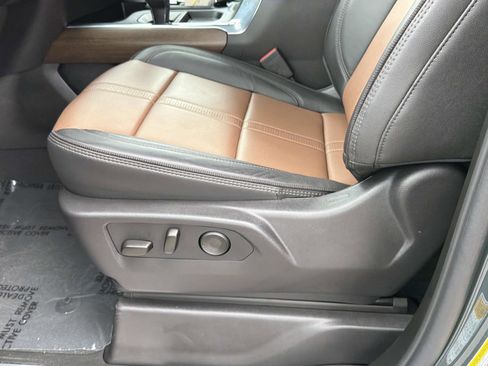 Used 2026 Chevrolet Silverado 1500 High Country w/ High Country Premium Package AWD/4WD image 19