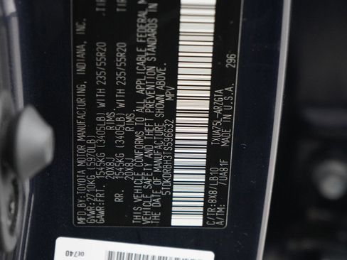 Used 2026 Toyota Highlander Limited image 32