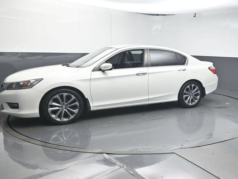 Used 2014 Honda Accord Sport image 4