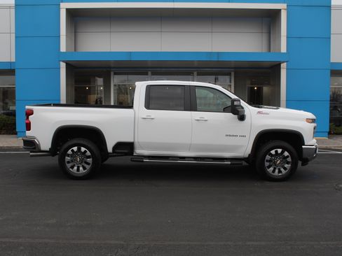 New 2026 Chevrolet Silverado 3500 LT w/ Convenience Package image 3