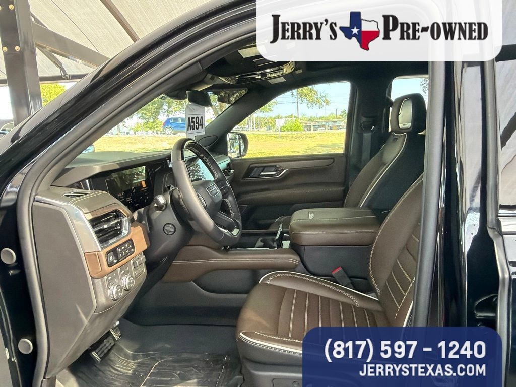 Used 2026 GMC Yukon Denali Ultimate AWD/4WD image 7