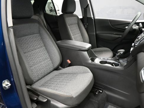 Used 2023 Chevrolet Equinox LT image 40