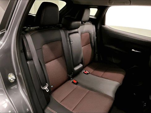 New 2026 Nissan Kicks SR w/ Cold Weather Package FWD image 30