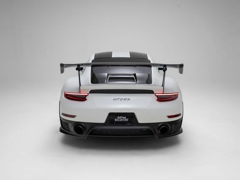 Used 2018 Porsche 911 GT2 RS w/ Weissach Package image 4