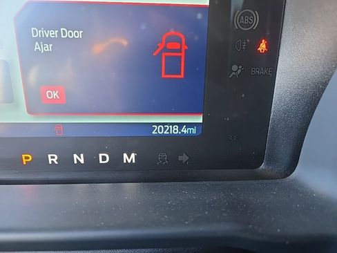 Used 2024 Ford Bronco Wildtrak image 3