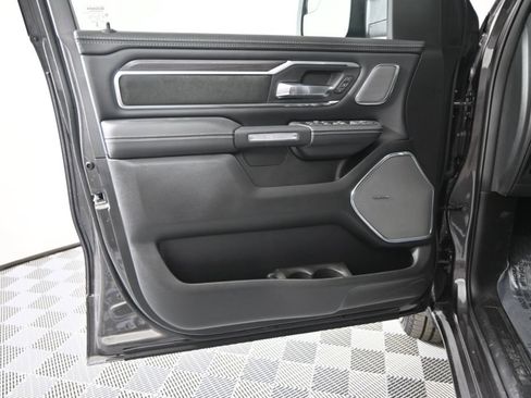 Used 2025 RAM 1500 Laramie AWD/4WD image 19