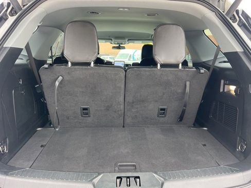 Used 2022 Ford Explorer XLT w/ Equipment Group 202A image 15