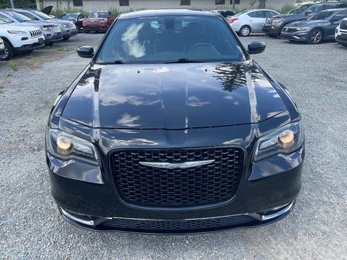 Used 2018 Chrysler 300 S w/ 300S Premium Group AWD/4WD image 2