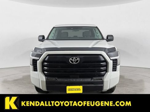 Used 2022 Toyota Tundra SR5 AWD/4WD image 8