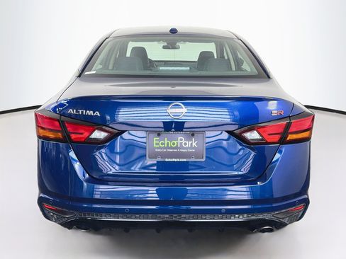 Used 2024 Nissan Altima 2.5 SR FWD image 7