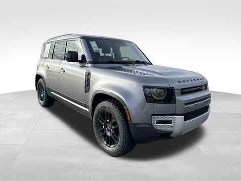 Used 2022 Land Rover Defender 110 SE image 5