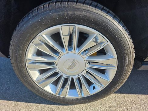 Used 2017 Cadillac Escalade Platinum image 20