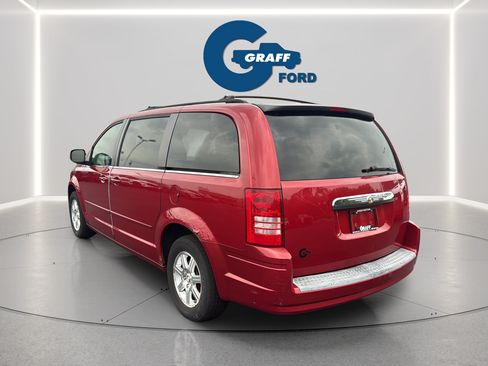 Used 2008 Chrysler Town & Country Touring w/ Family Value Group FWD image 5