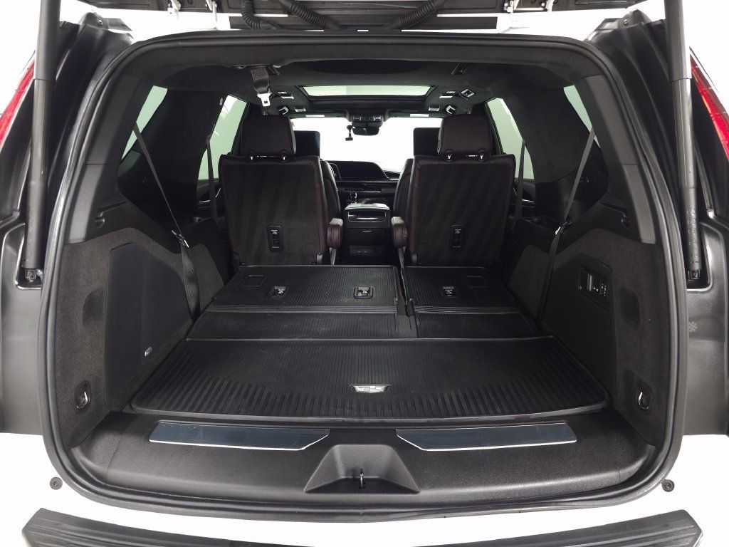 Used 2024 Cadillac Escalade Sport Platinum w/ LPO, ONYX Package AWD/4WD image 7