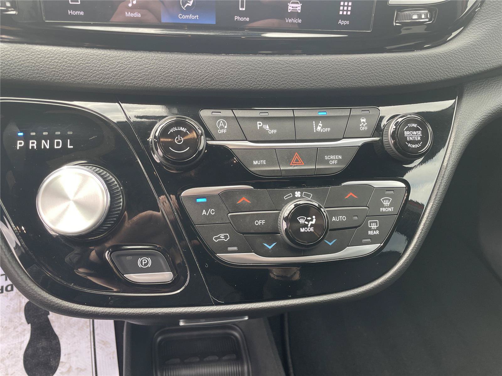 Used 2025 Chrysler Pacifica Select FWD image 22