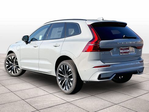 New 2026 Volvo XC60 T8 Ultra w/ Climate Package image 3