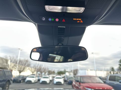 Used 2026 Chevrolet Traverse LT image 27