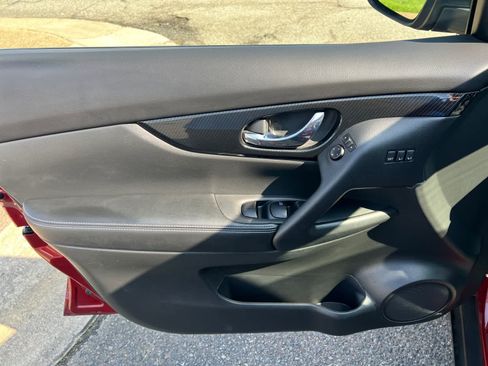 Used 2020 Nissan Rogue SL w/ Premium Package AWD/4WD image 16