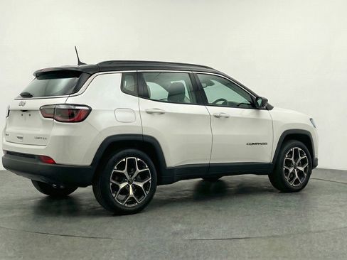 Used 2025 Jeep Compass Limited AWD/4WD image 9