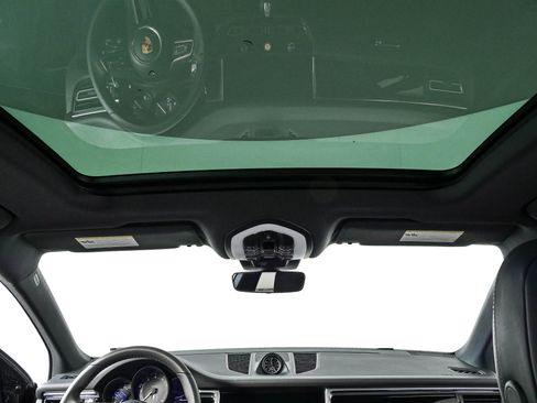 New 2026 Porsche Macan AWD/4WD image 20
