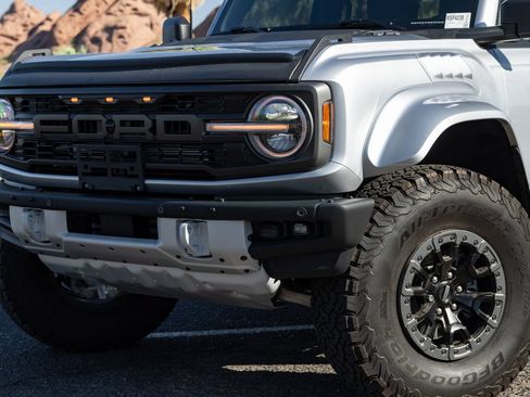 Used 2024 Ford Bronco Raptor AWD/4WD image 7