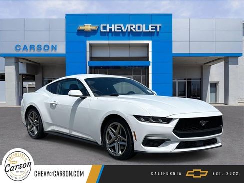 Used 2025 Ford Mustang Coupe RWD image 1