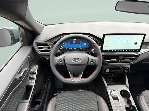 Used 2025 Ford Escape ST-Line Elite w/ Class II Trailer Tow Package AWD/4WD image 19
