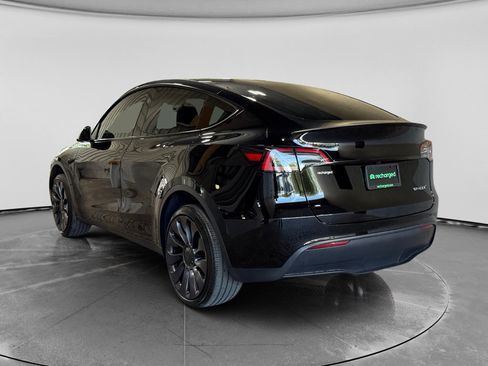 Used 2024 Tesla Model Y Performance AWD/4WD image 2