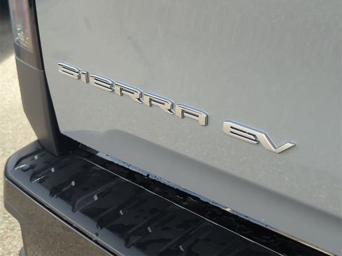 Used 2026 GMC Sierra EV Elevation image 27
