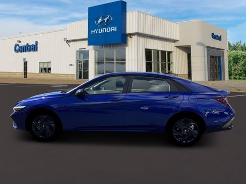 New 2026 Hyundai Elantra Sport image 3