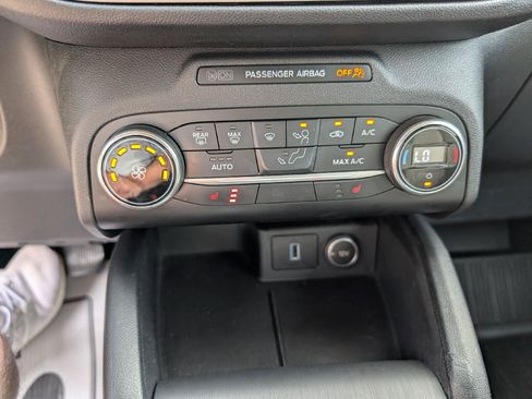 Used 2020 Ford Escape SE AWD/4WD image 25