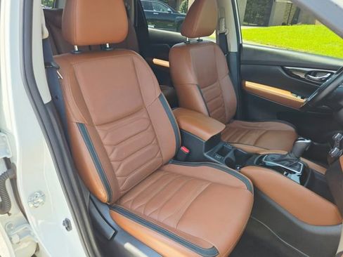 Used 2017 Nissan Rogue SL w/ SL Premium Package AWD/4WD image 19