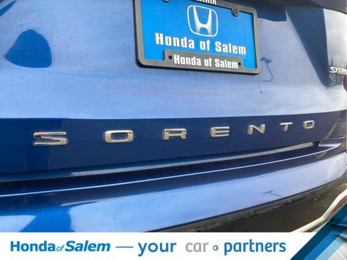 Used 2021 Kia Sorento SX image 12