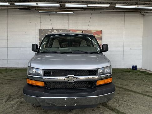 Used 2016 Chevrolet Express 3500 LT w/ LT Preferred Equipment Group image 8