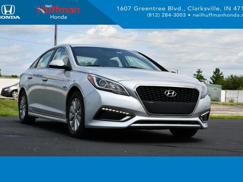 Used 2016 Hyundai Sonata SE FWD image 1