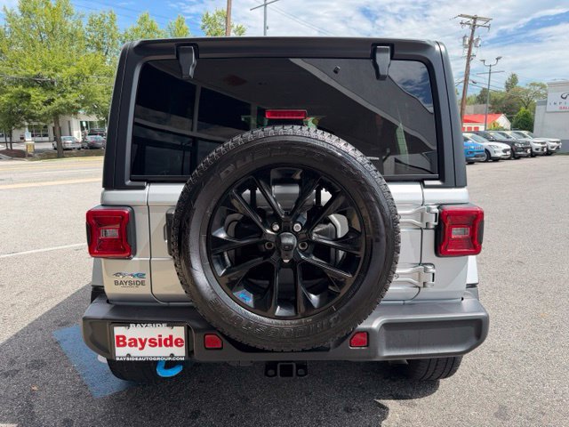 Used 2023 Jeep Wrangler Unlimited Sahara w/ Cold Weather Group AWD/4WD image 27