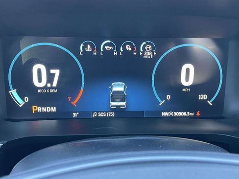 Used 2023 Ford F150 Lariat w/ Trailer Tow Package image 5