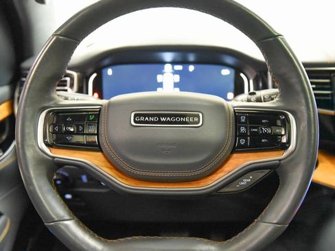 Used 2022 Jeep Grand Wagoneer Series II w/ Premium Group II image 32