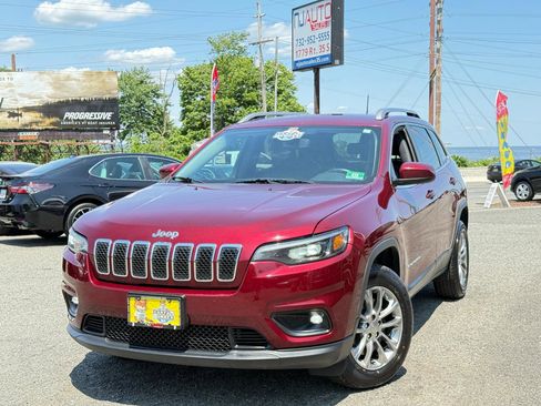 Used 2019 Jeep Cherokee Latitude Plus w/ Comfort/Convenience Group image 95