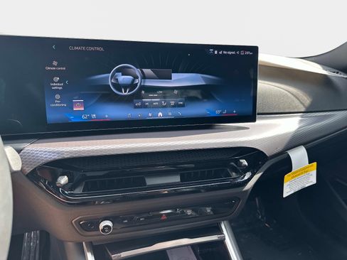 New 2026 BMW 330i Sedan w/ M Sport Package image 21