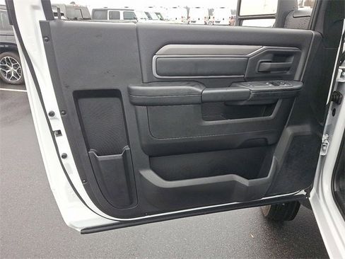 Used 2025 RAM 5500 Tradesman image 11