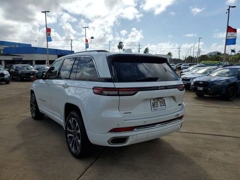 Used 2022 Jeep Grand Cherokee Overland AWD/4WD image 6