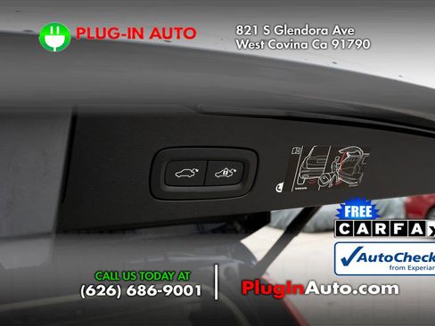 Used 2020 Volvo V60 T5 Momentum w/ Protection Package Premier image 13