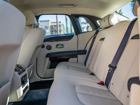 Used 2024 Rolls-Royce Ghost image 29