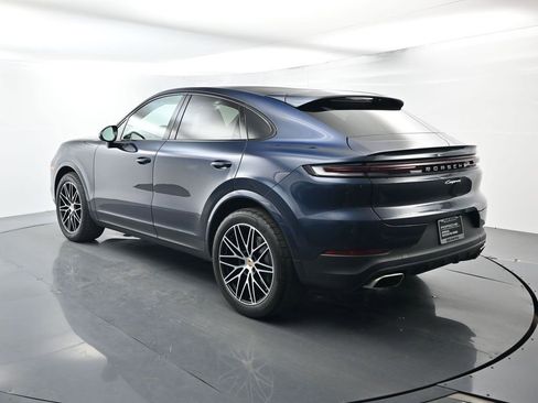 Certified 2024 Porsche Cayenne Coupe image 3