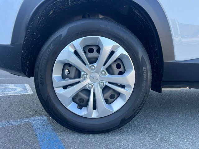 Used 2024 Chevrolet Trax LS FWD image 6