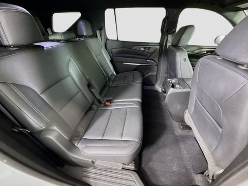 Used 2024 Chevrolet Traverse LT w/ LPO, Floor Liner Package FWD image 27