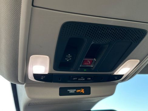 Used 2025 Honda Accord SE image 32