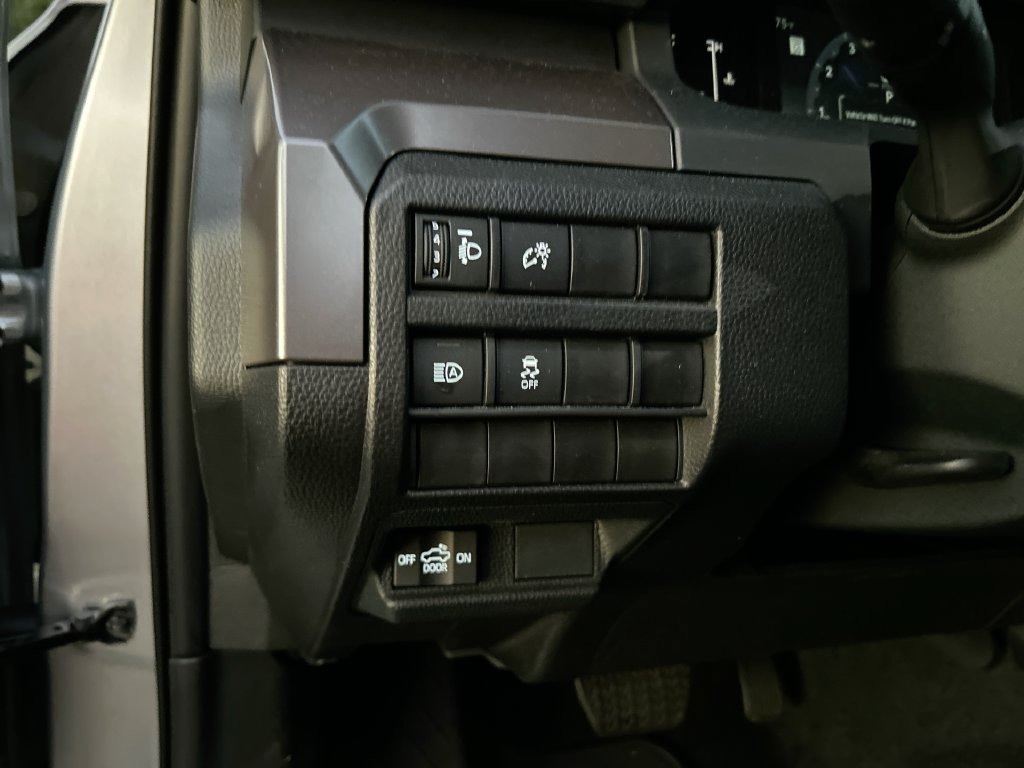 Used 2024 Toyota Tacoma SR5 AWD/4WD image 14